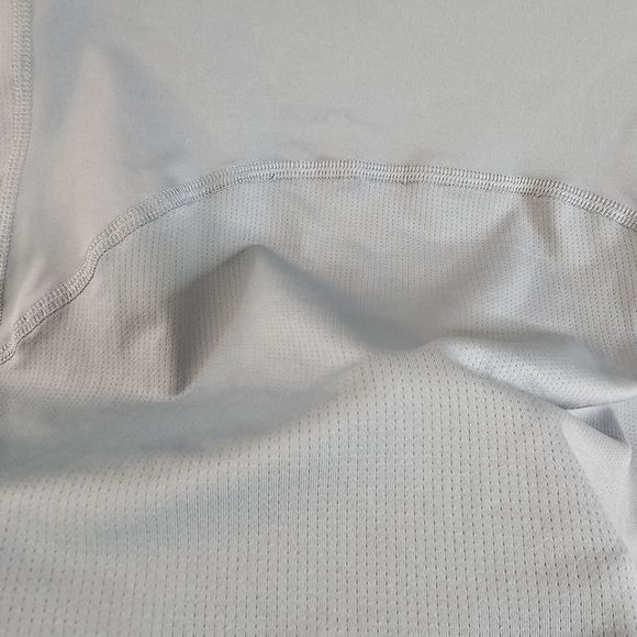 Under Armour Boys' HeatGear Short-Sleeve T-Shirt  Size YMD Gray - Picture 6 of 7